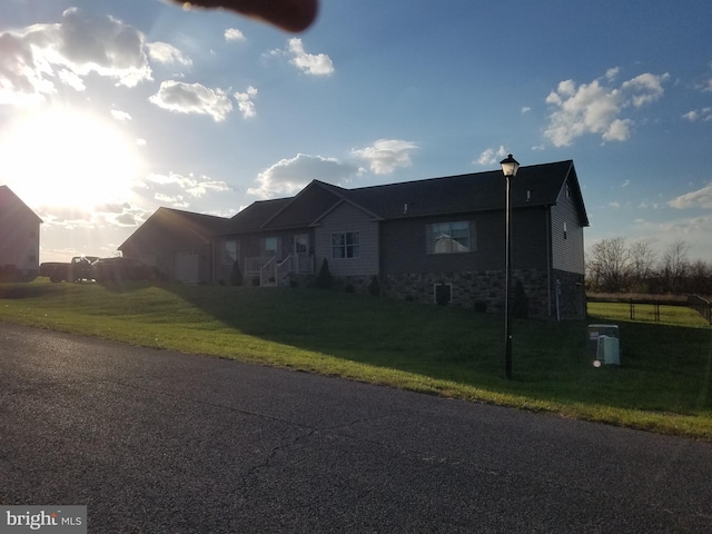 view of front of house with a front yard