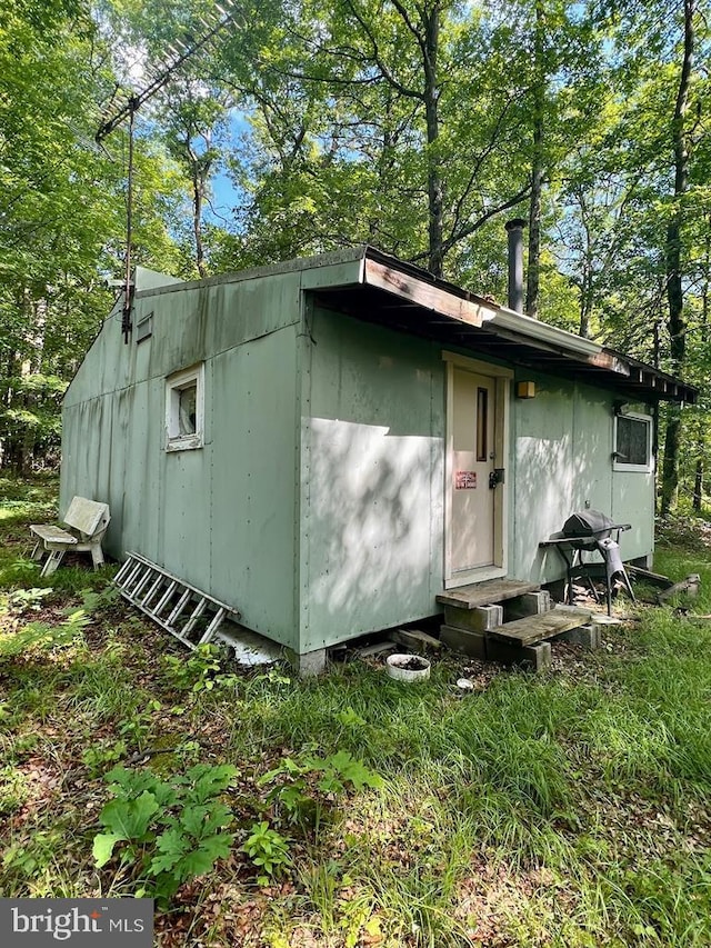 view of outbuilding