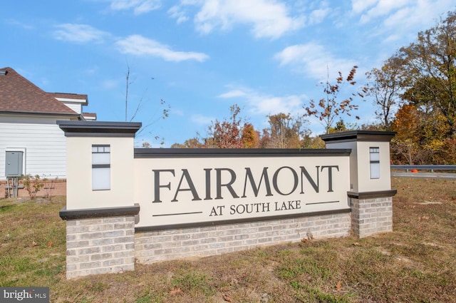 view of community / neighborhood sign