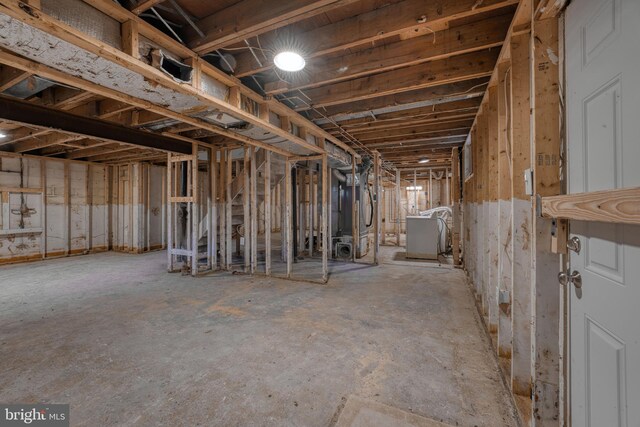 basement featuring washer / dryer