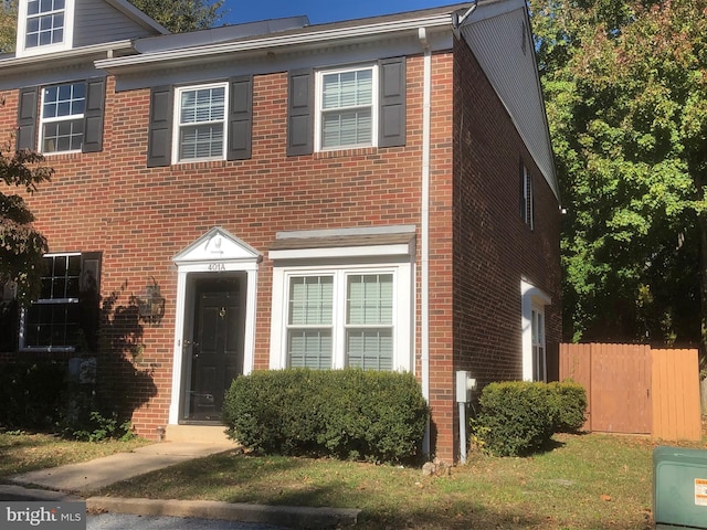 view of front of house with a front yard