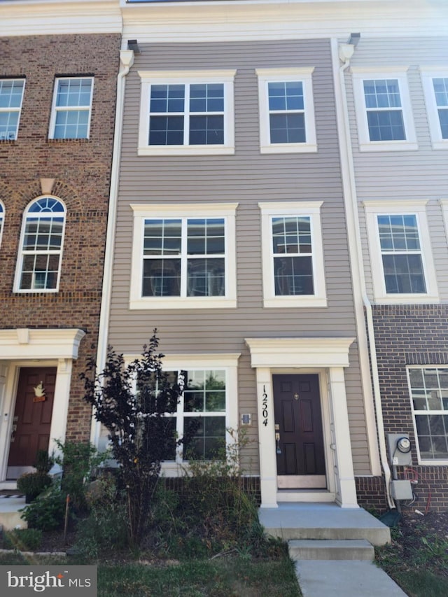 view of townhome / multi-family property