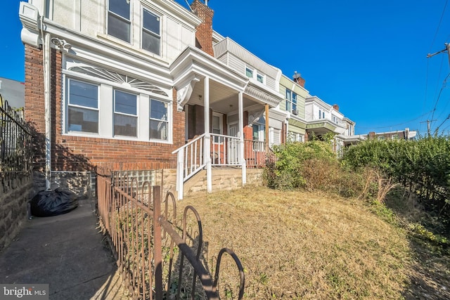 view of front of home featuring a porch