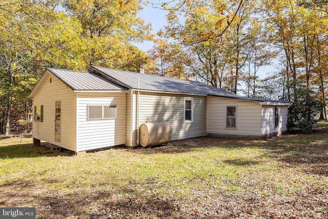 exterior space featuring a yard