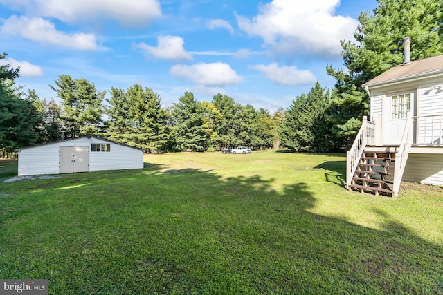 view of yard with a storage shed