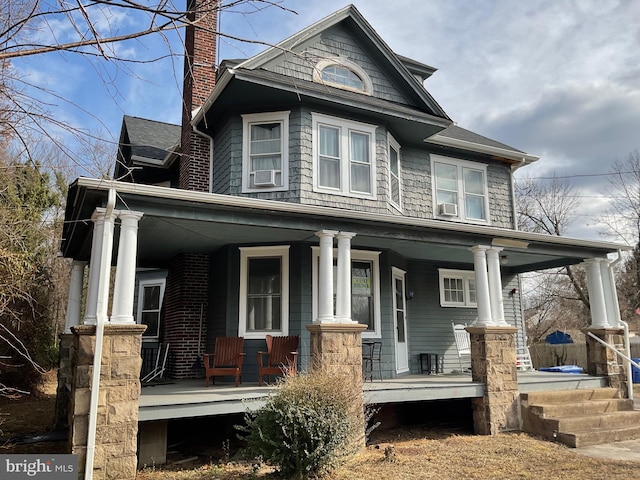 view of front of property with a porch