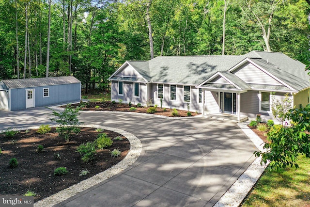 view of front of property