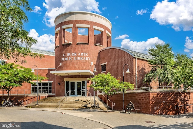 view of building exterior