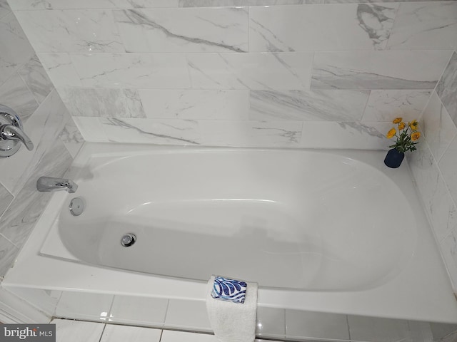 73 Genesee Ln, Willingboro, NJ 08046 - view of full bath
