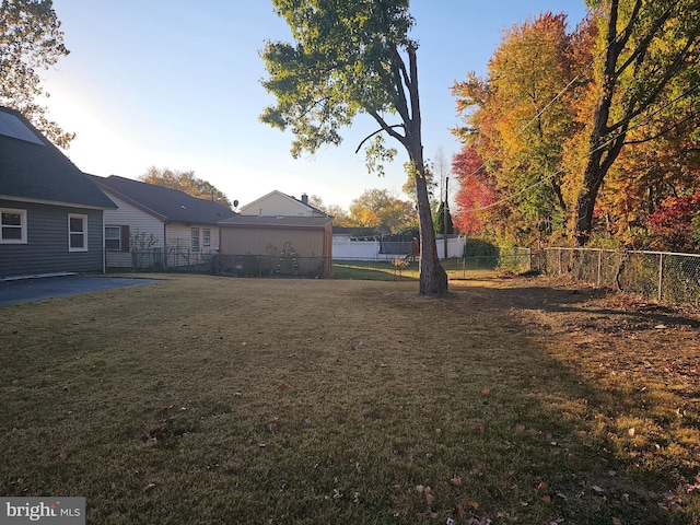73 Genesee Ln, Willingboro, NJ 08046 - view of yard with a fenced backyard