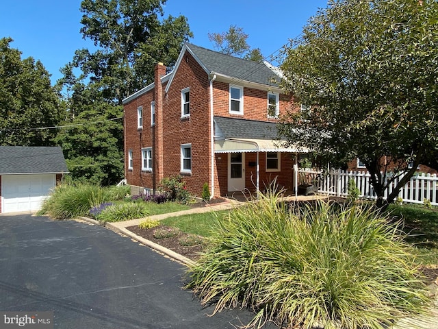 view of front of property