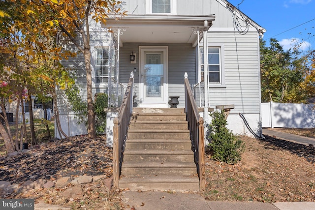 view of front of property with covered porch