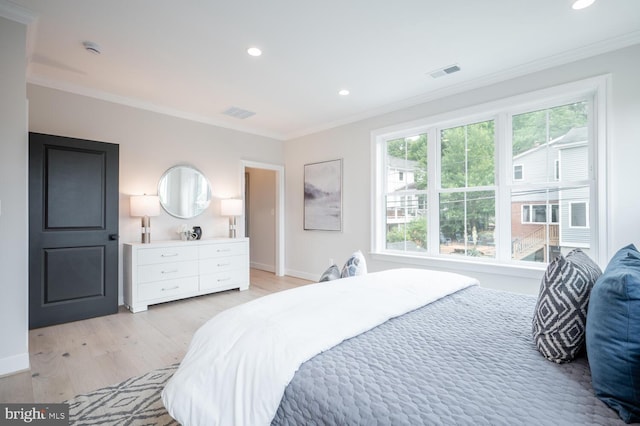 1453 N Lancaster St, Arlington, VA 22205 - bedroom with crown molding, light wood finished floors, recessed lighting, and baseboards