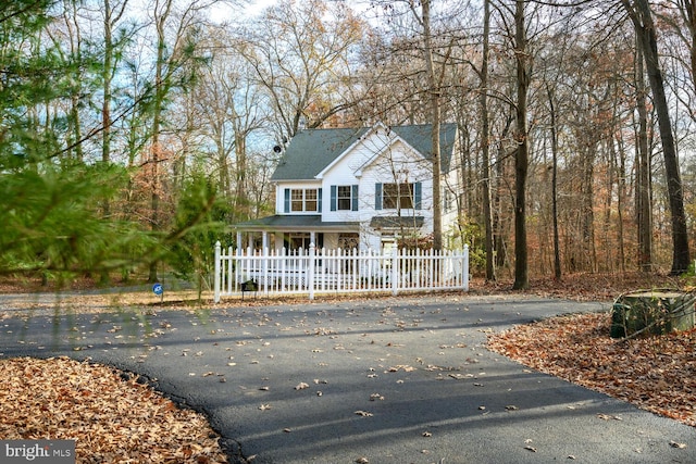 view of front property