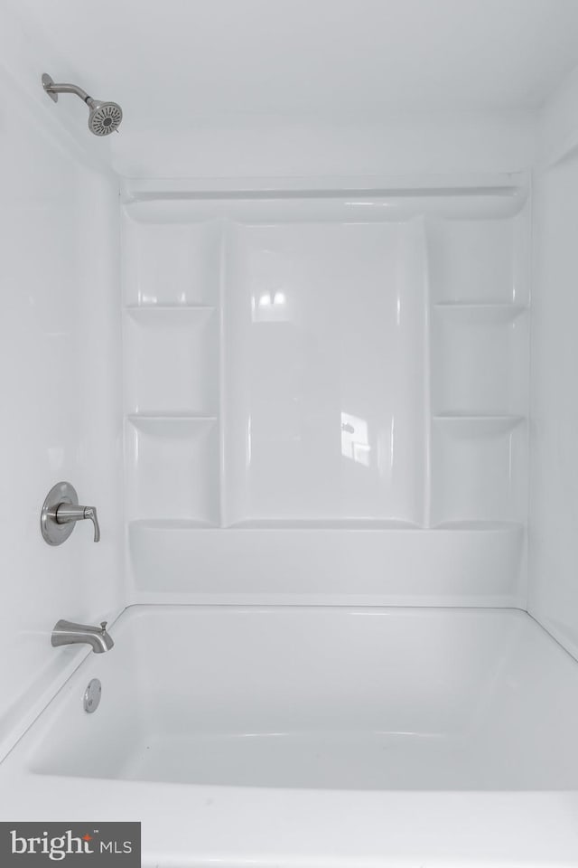 bathroom featuring shower / bathing tub combination