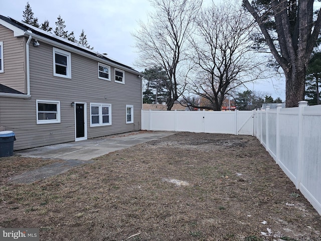 view of yard with a patio