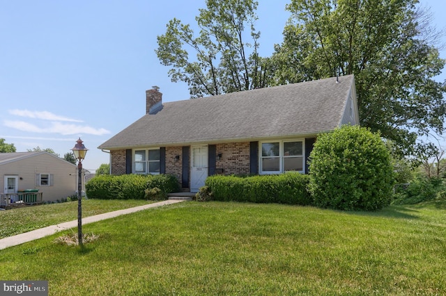 view of front of property with a front yard