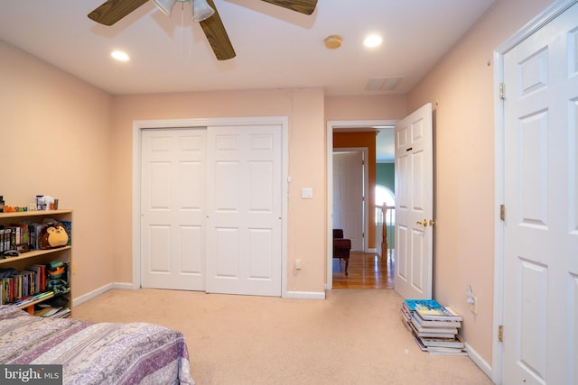 10 Eddie Ct, Dayton, NJ 08810 - ensuite bathroom featuring connected bathroom, vanity, ceiling fan, toilet, and shower / bath combination with glass door