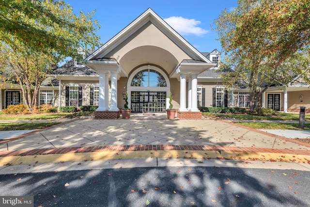 view of front of house featuring a porch