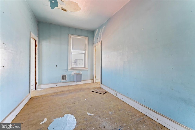 2072 E Clearfield St, Philadelphia, PA 19134 - empty room with visible vents and hardwood / wood-style floors