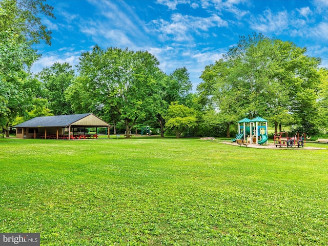 view of yard featuring a playground