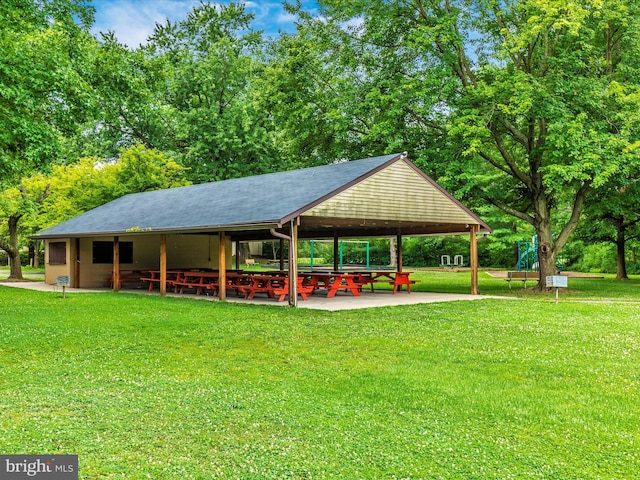 8170 Claiborne Dr, Frederick, MD 21702 - view of property's community with a yard