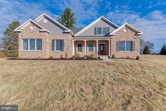 craftsman inspired home featuring a front yard