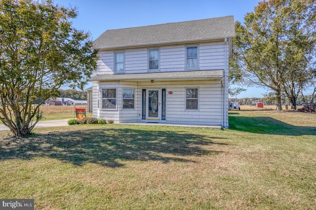 view of front facade with a front lawn