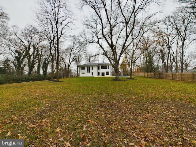 5005 Ravensworth Rd, Annandale, VA 22003 - view of yard