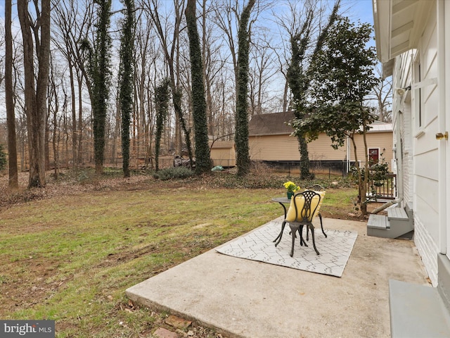 view of yard with a patio