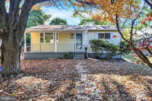 view of front of home featuring a porch