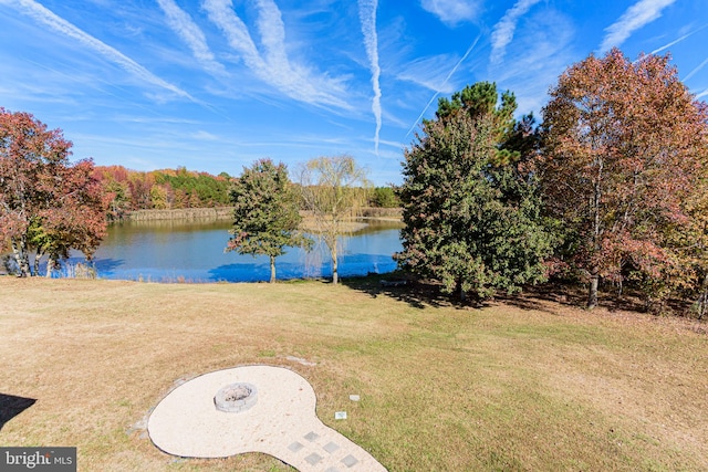 view of water feature