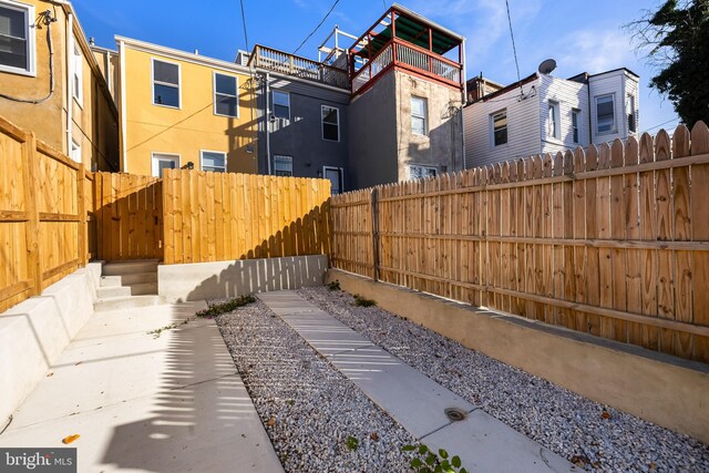 1020 N Eden St, Baltimore, MD 21205 - view of fenced backyard