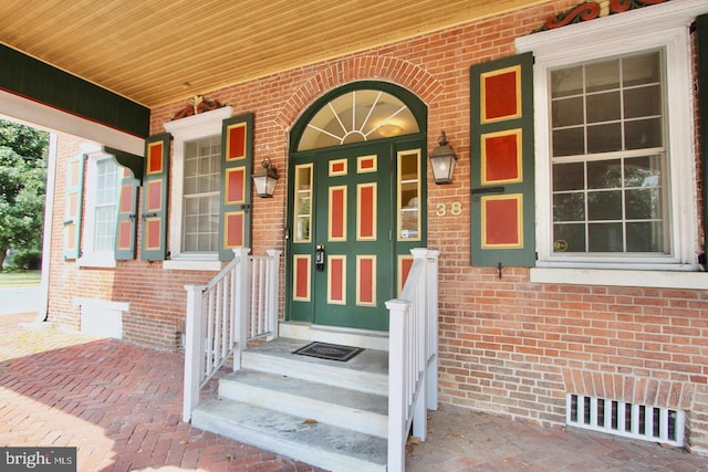 entrance to property with covered porch