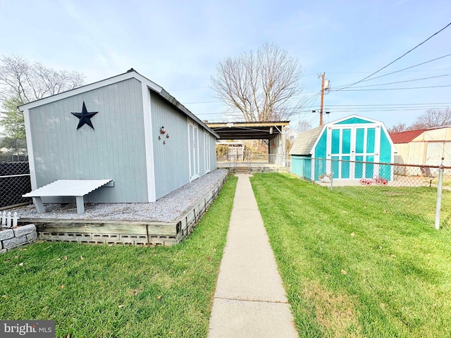 exterior space featuring an outdoor structure and a yard