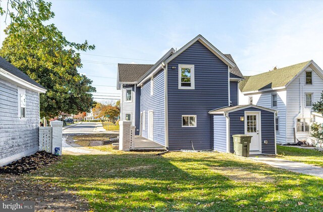 exterior space with a yard