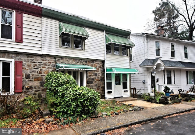 view of townhome / multi-family property