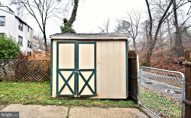 view of outbuilding