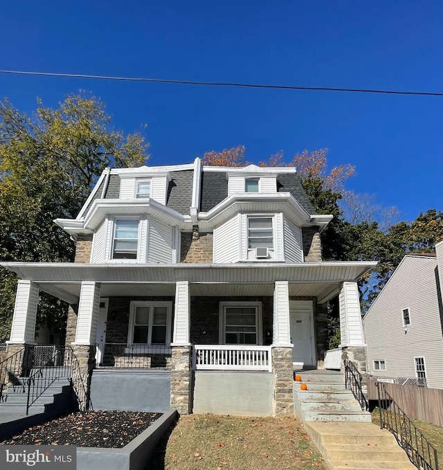 view of front of house with a porch