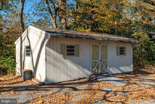 view of outbuilding