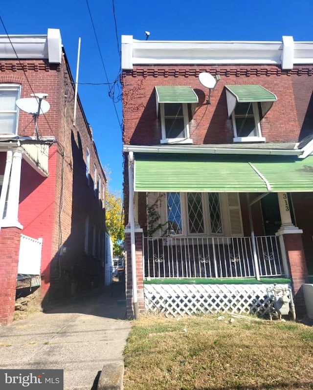 view of front of house with covered porch