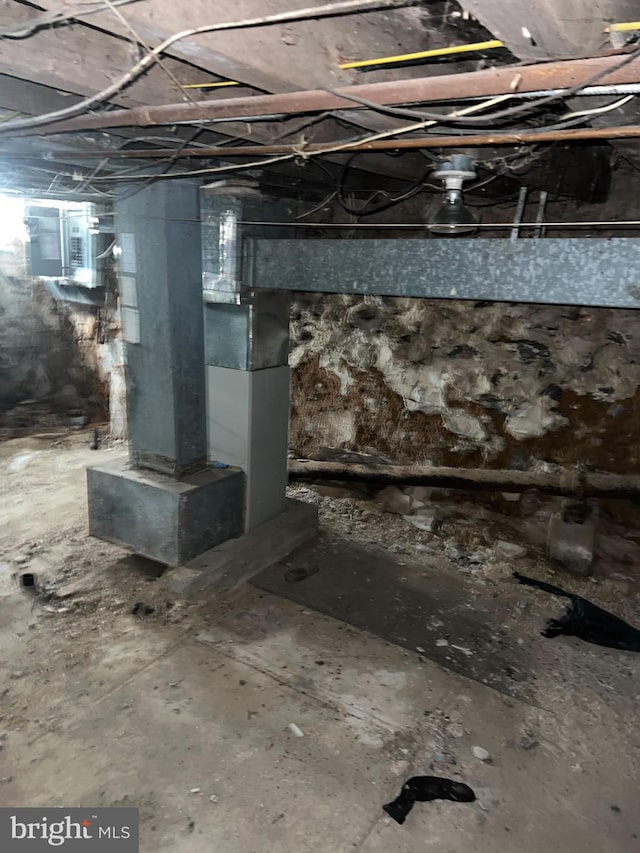 1745 W Seybert St, Philadelphia, PA 19121 - unfinished below grade area with electric panel