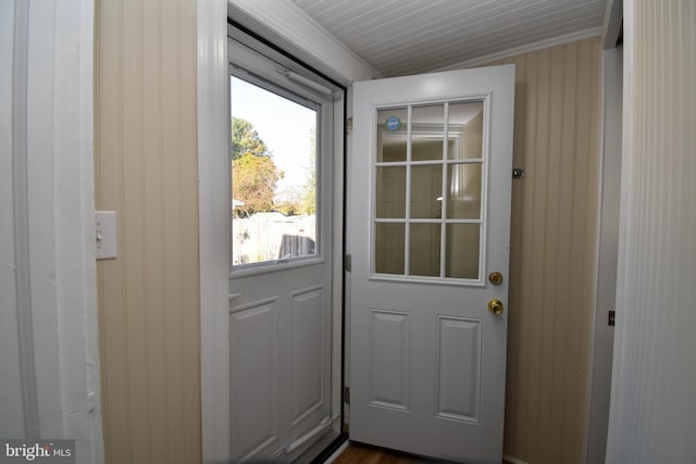 entryway featuring dark hardwood / wood-style floors