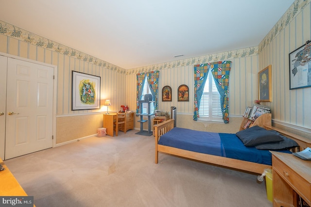 bedroom with carpet flooring