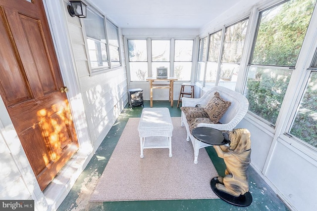 sunroom / solarium with a healthy amount of sunlight