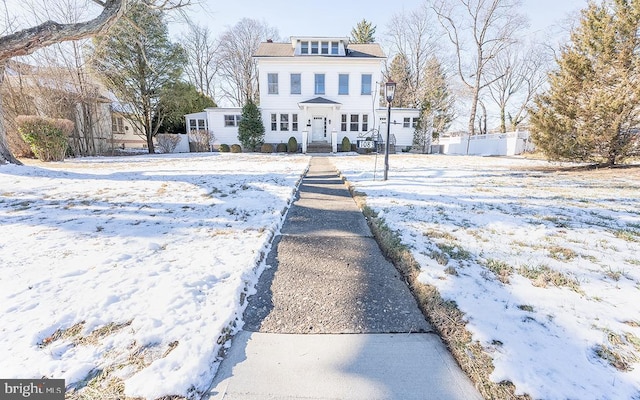 view of front of house