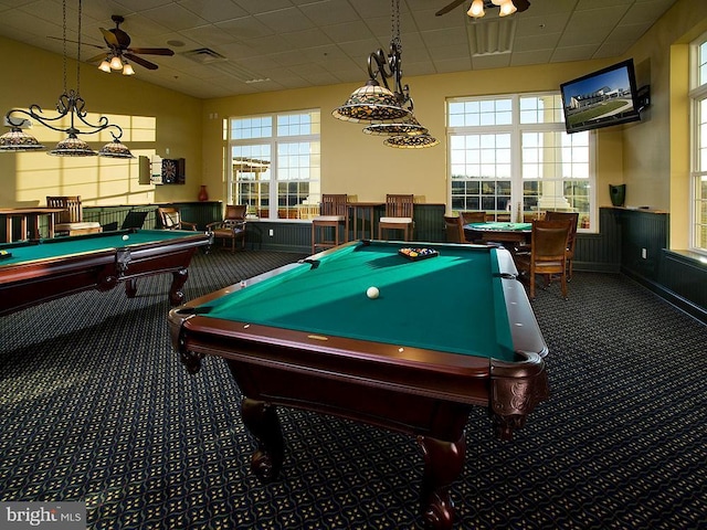 rec room featuring carpet flooring, ceiling fan, and billiards