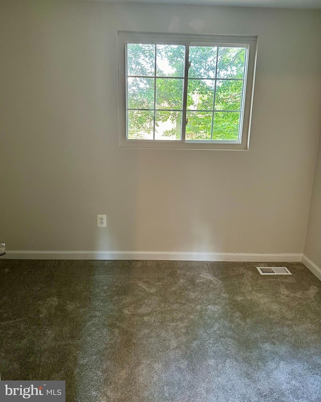 empty room with carpet