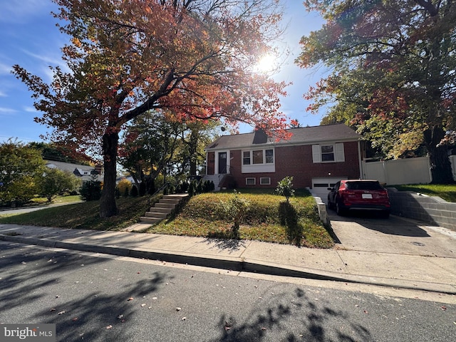 view of front facade with a garage