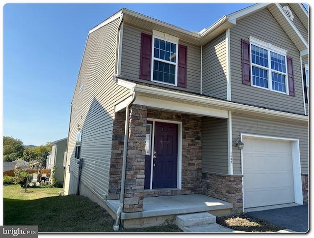 view of front facade with a garage